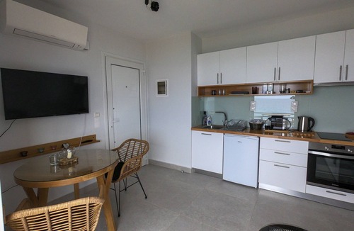 Glyfada House | Romantic luxury apartment for couples.