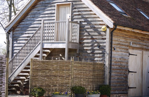 Wallingford House | Romantic luxury barn in quaint countryside village