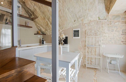 Petrella Guidi House | Romantic Medieval Escape