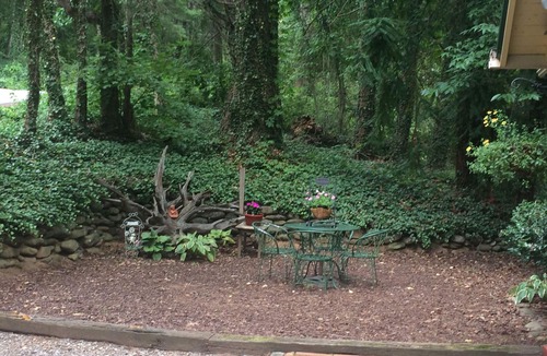 Black Mountain Cottage | Romantic Mountain Getaway- One Mile From Downtown Black Mountain, NC