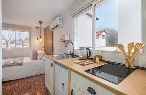 Guejar Sierra Apartment | Romantic Nest with Sierra Nevada Views and Stunning Sunsets