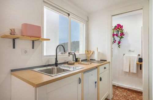 Guejar Sierra Apartment | Romantic Nest with Sierra Nevada Views and Stunning Sunsets