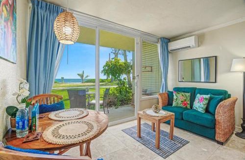 Wailua Apartment | Romantic Oceanfront Escape