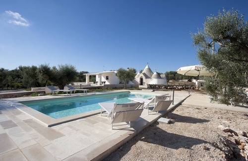 Ceglie Messapica Villa | ROMANTIC OR FAMILY RENTAL