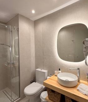Agios Gordios House | Romantic Palace Beach Apartments