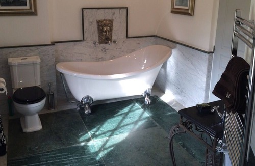 Vieuzos House | Romantic Private Chateau Apartment in Beautiful French Countryside