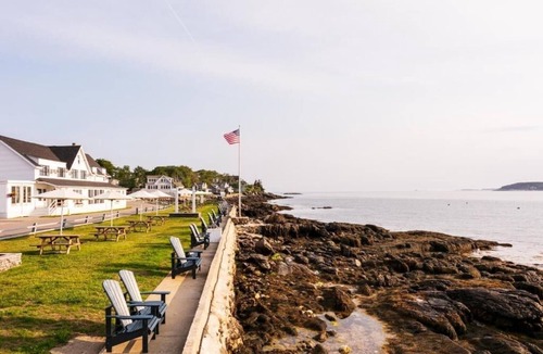 Ocean Point Hotel | Romantic Private Oceanfront Retreat Ideal for Couples | Private Beach Access