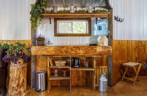 Waiparous Village Cabin | Romantic Retreat in Tin Bins Cabin