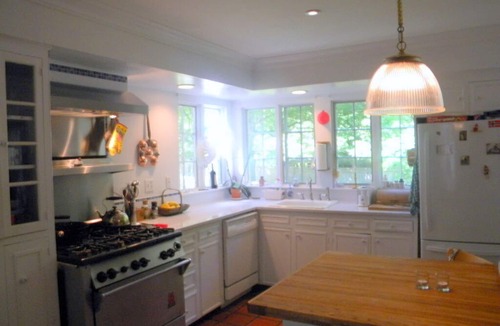 Easton House | Romantic Riverfront Antique Farmhouse in Historic Aspetuck Corners