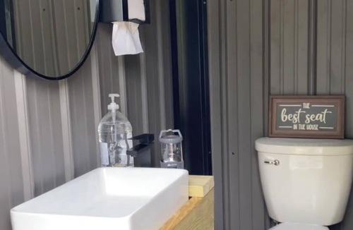 Waynesboro Resort | Romantic Riverside Dome w/Hot Tub Near Nashville on Buffalo River Tennessee