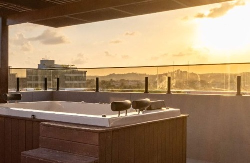 Tamandare Apartment | Romantic rooftop with 360º jacuzzi in Tamandaré