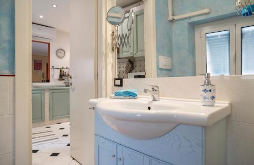 Nervi Apartment | Romantic Sea View Flat in Genova
