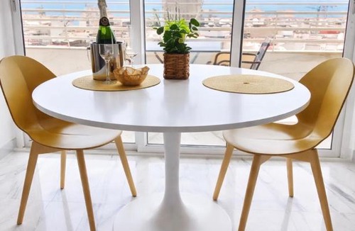 Ensanche Diputacion Apartment | Romantic Sea View Studio with Jacuzzi in Alicante Center