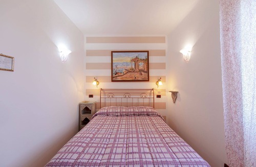 Corniglia House | Romantic Seaview Double Room