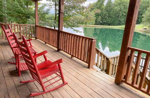 Muddy Pond Cabin | Romantic Secluded Cabin For Two