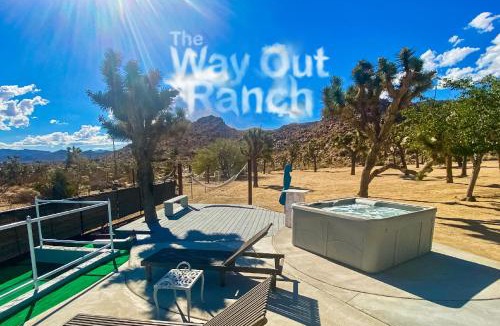 Joshua Tree House | Romantic Secluded Hot Tub Fire Pit