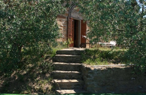 Subbiano Villa | Romantic small house for 2 with private pool and jacuzzi