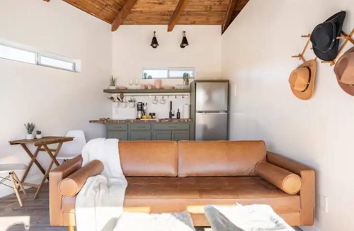 Fredericksburg House | Romantic Stargazing Retreat in Nature w/Hot Tub, Sauna + Outdoor Shower