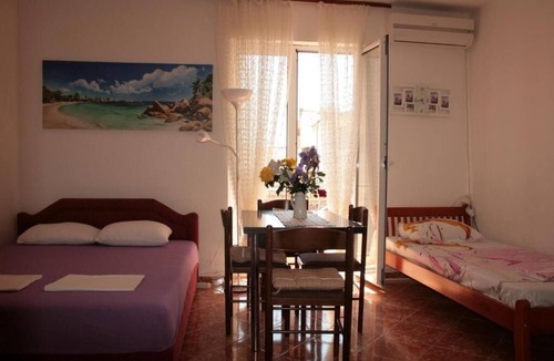 Rafajlovici Apartment | Romantic studio apartment on the beach