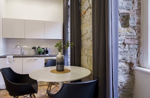 Trieste City Centre Apartment | Romantic Studio in the heart of Trieste ★Free Wifi