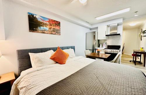 Canmore Apartment | Romantic Studio with Kitchen & AC & BBQ & a Huge Balcony 164