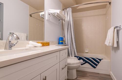 Canmore Apartment | Romantic Studio with Kitchen & AC & BBQ & a Huge Balcony 164