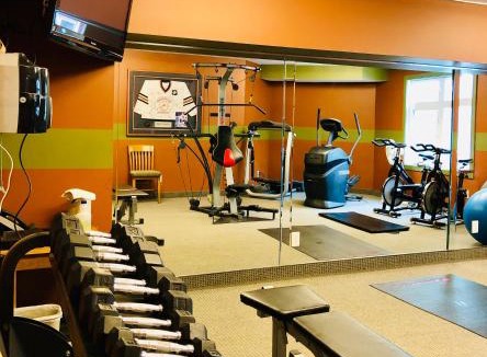 Canmore Apartment | Romantic Studio with Kitchen & AC & BBQ & a Huge Balcony 164