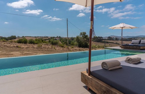 Ferrel Villa | Romantic suite for 2 with swimming pool