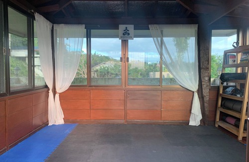 Silang Junction North Cottage | Romantic Suite w/Private Bathtub & Mountain View
