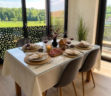 Trebnje Apartment | Romantic Sunset Retread I 4 Min to A2 I E-Bikes I Near Ljubljana