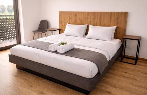 Trebnje Apartment | Romantic Sunset Retread I 4 Min to A2 I E-Bikes I Near Ljubljana