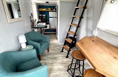 Waldport Cabin | Romantic Tiny House Getaway with a Communal Lodge near Waldport, Oregon