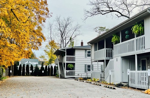 Saugatuck Condo | ROMANTIC TOP FLOOR, DOWNTOWN NESTING w KING BED & WATER VIEW OF MT. BALDHEAD