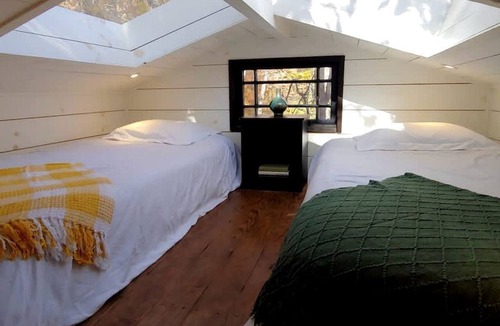 Flintstone House | Romantic Tree House near Chattanooga in the North Georgia Woodlands