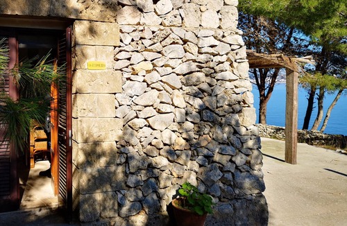Castro Marina Cottage | Romantic trullo with sea access and stunning views (house G)