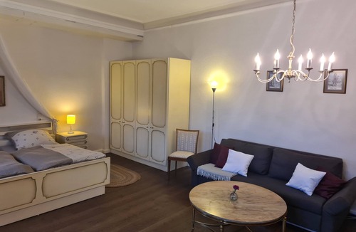 Kornburg Other | Romantic vacation apartment in a historic castle for 2-3 people