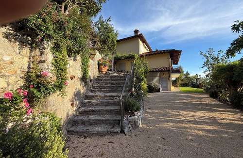 Forte dei Marmi Villa | ROMANTIC VILLA ⭐ POOL ⭐ SEA VIEW, WALL BOX