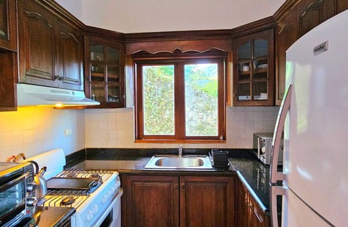 Paso Bajito Cabin | Romantic villa with panoramic view of the mountains.