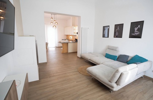 Gello Villa | Romantic villa with hot tub 5km from Pisa
