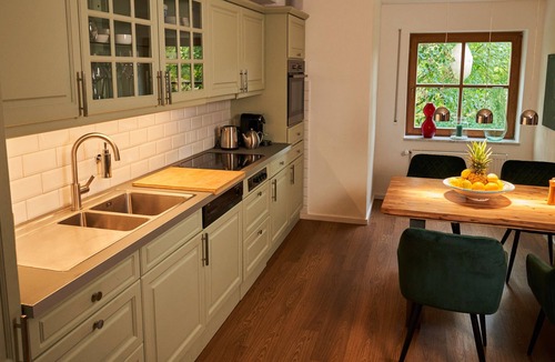 Windach Apartment | Romantik Garten-apartment , 5 Minuten vom Ammersee Entfernt