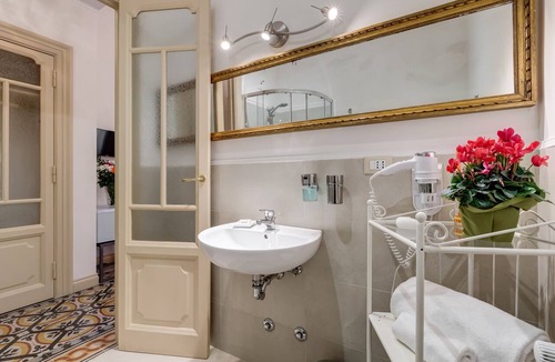 San Giovanni House | Rome Charming Suites