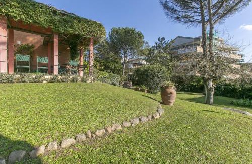 Monteverde Nuovo Villa | Rome Garden Hill