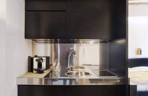 Rione V Ponte Apartment | Rome, historic center, modern studio apartment for 2