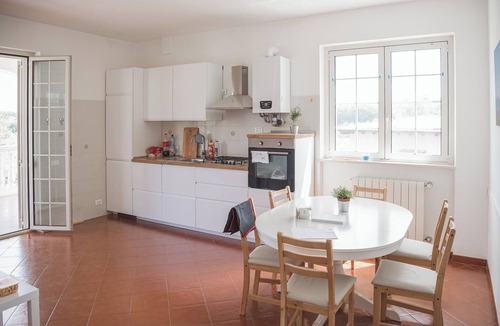 Ortona Apartment | ROME - Spacious apartment in villa with pool and barbecue, 1km from the sea