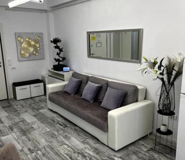 Constanta Apartment | Romeo's Beachfront Apartment by LOFT, Hotel OPERA and White Tower