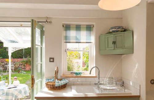 Cavendish House | Romney, a cosy Victorian cottage in a picturesque Suffolk village