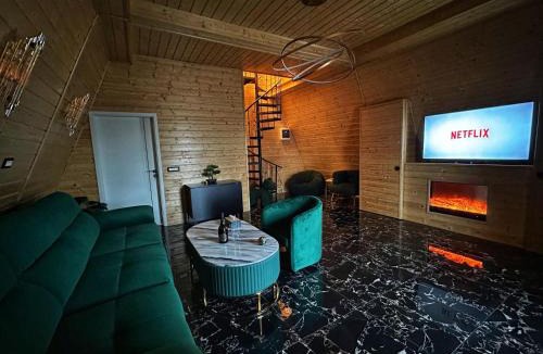 Gresu Apartment | Romulus A-Frame