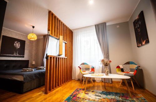 Livezeni House | Roni House