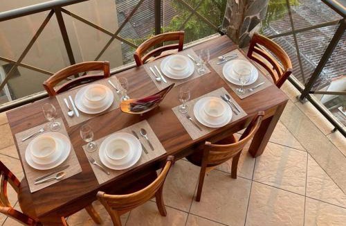 Barrio Los Villalobos House | Rooftop balcony oceanfront PH condo with King beds