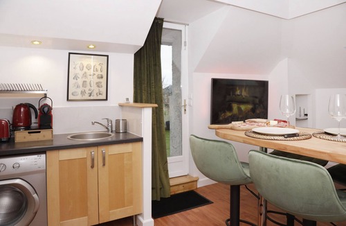 Senlis Apartment | Rooftop - Cosy Flat Jacuzzi Privatif Centre Senlis